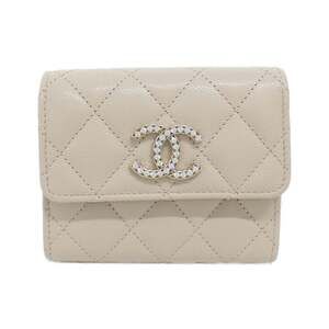 CHANEL Cream Wallet